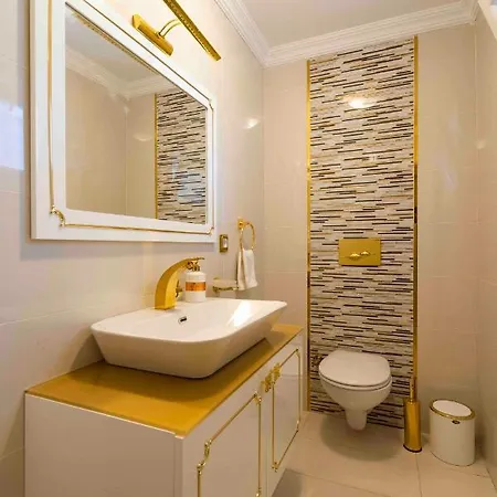 فندق Estelle's Luxury House 4*