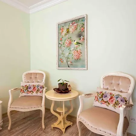 Estelle's Luxury House فندق 4*